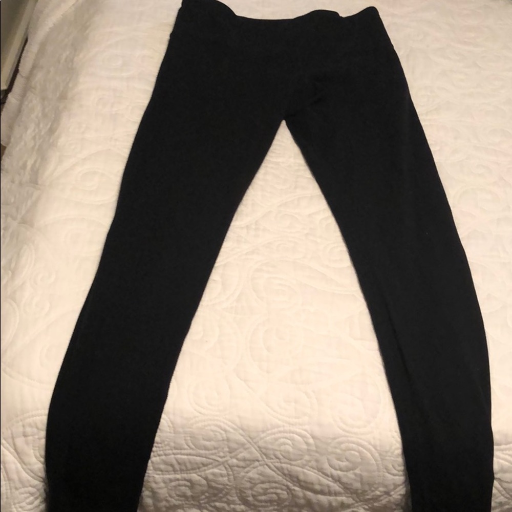 Lululemon black wunder unders